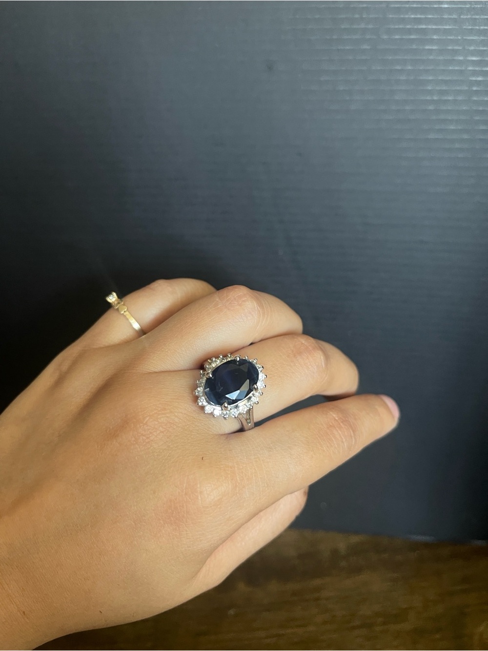 Vintage Avon princess Diana 125 anniversary ring size 8